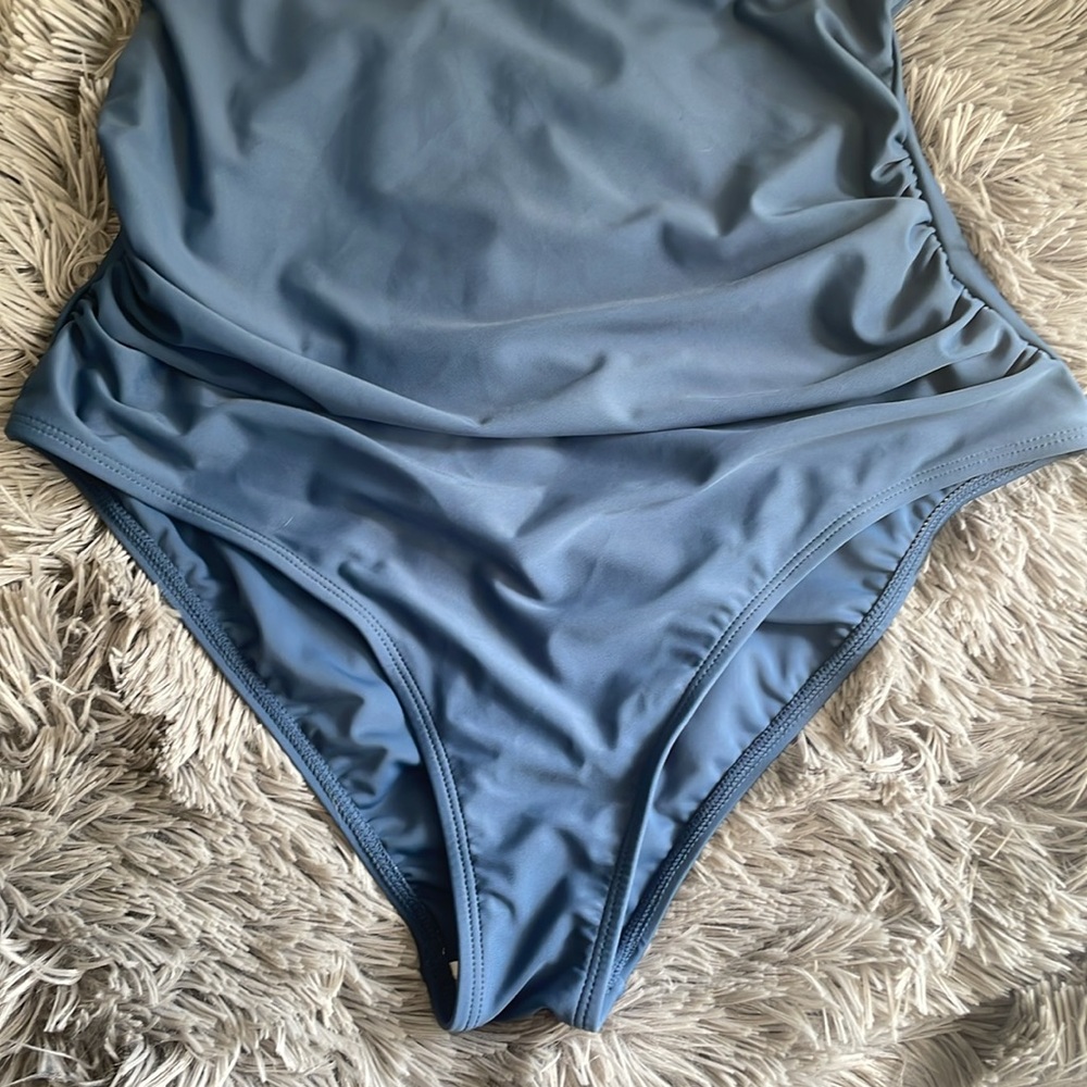 Cupshe Ruffled V-Neck & Lace-Up Back Swimsuit - Picture 7 of 14